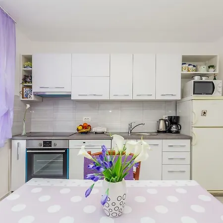 Nikky Seaview Апартаменты *