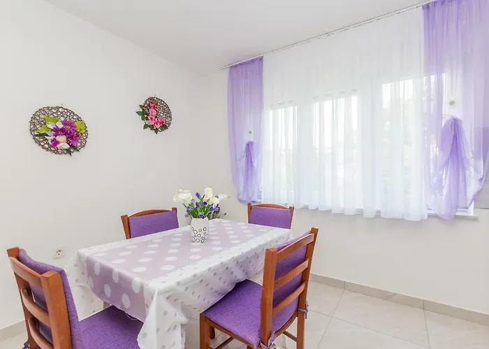 Nikky Seaview Apartman *